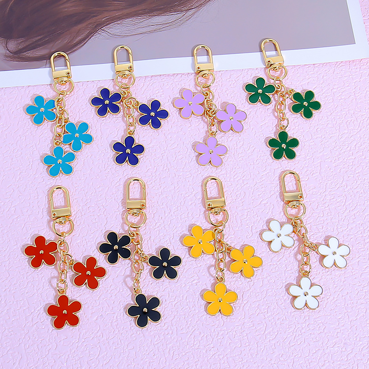 Creative Daisy Flower Keychain Pendant Charm